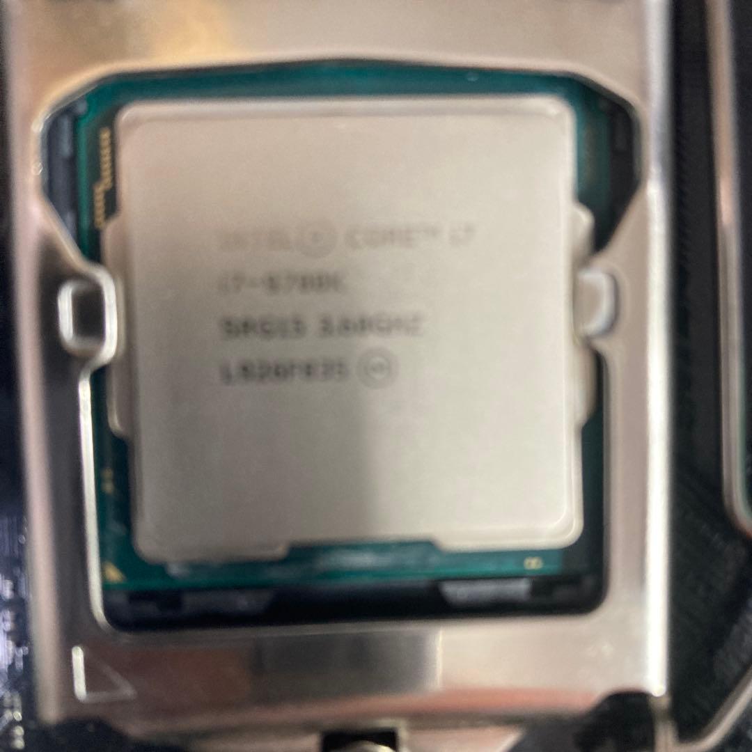 【動作確認済み】Intel Core i7-9700K CPU