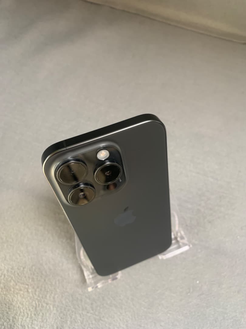 超美品 海外版 SIMフリー iPhone15 Pro 512GB