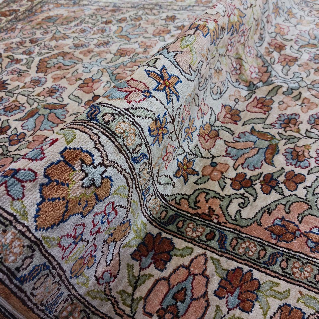 Y3050 トルコ絨毯 カイセリ 手織り72万ノット シルク 128×83㎝