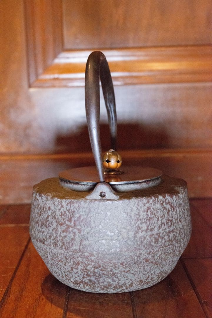 持手銀象嵌 梅摘　銀摘　龍文堂　鉄瓶　未使用品