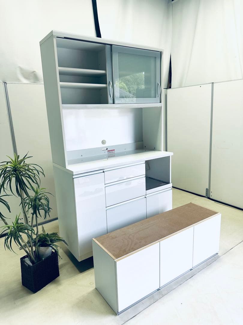 SUNNY Takahashi works 食器棚キッチンボード