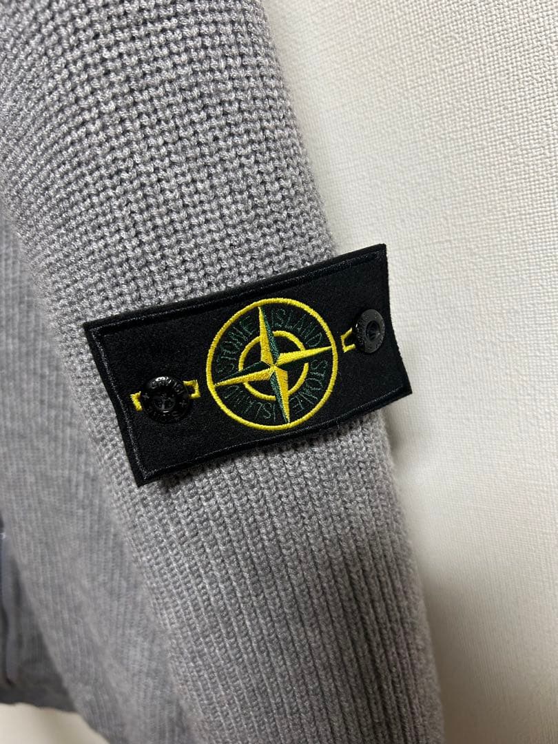 STONE  グレー ジップアップセーター