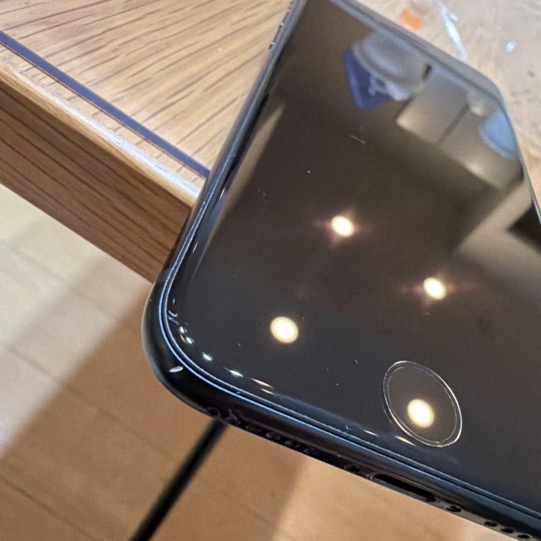 美品 iPhone SE 第3世代 128GB SIMフリーMMYF3J/A