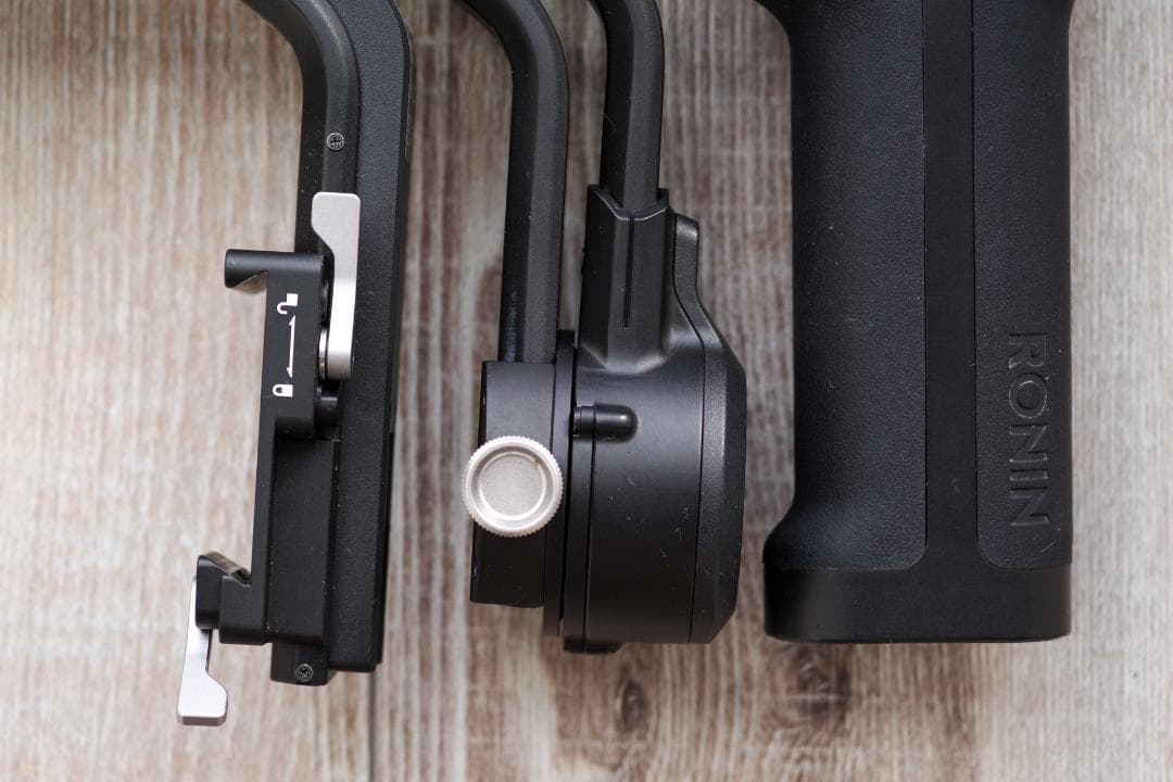 DJI RSC2 ジンバル　延長用グリップ破損あり