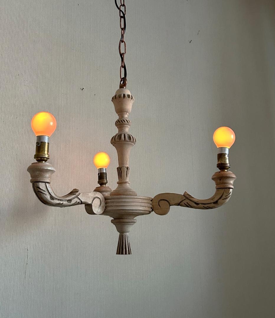 フランスアンティーク　木製シャンデリア　３灯　シャビー　店舗什器