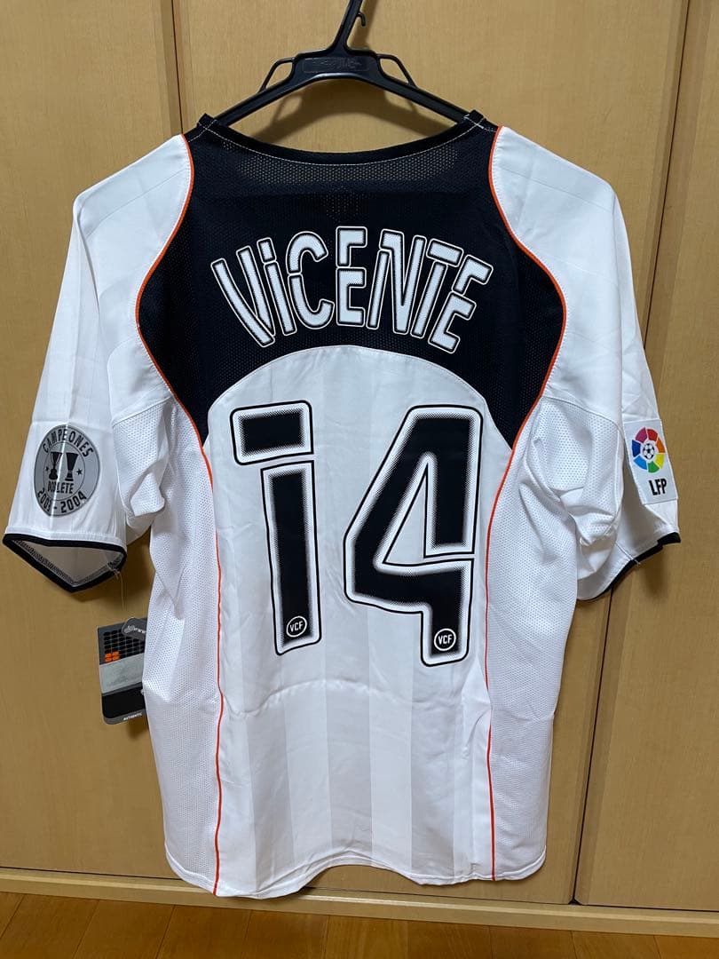 04-06　バレンシア　1st,3rdユニフォーム　ビセンテ・ロドリゲス