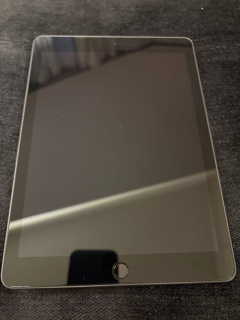 【美品】iPad 第六世代128GB Wi-Fi スペースグレイ