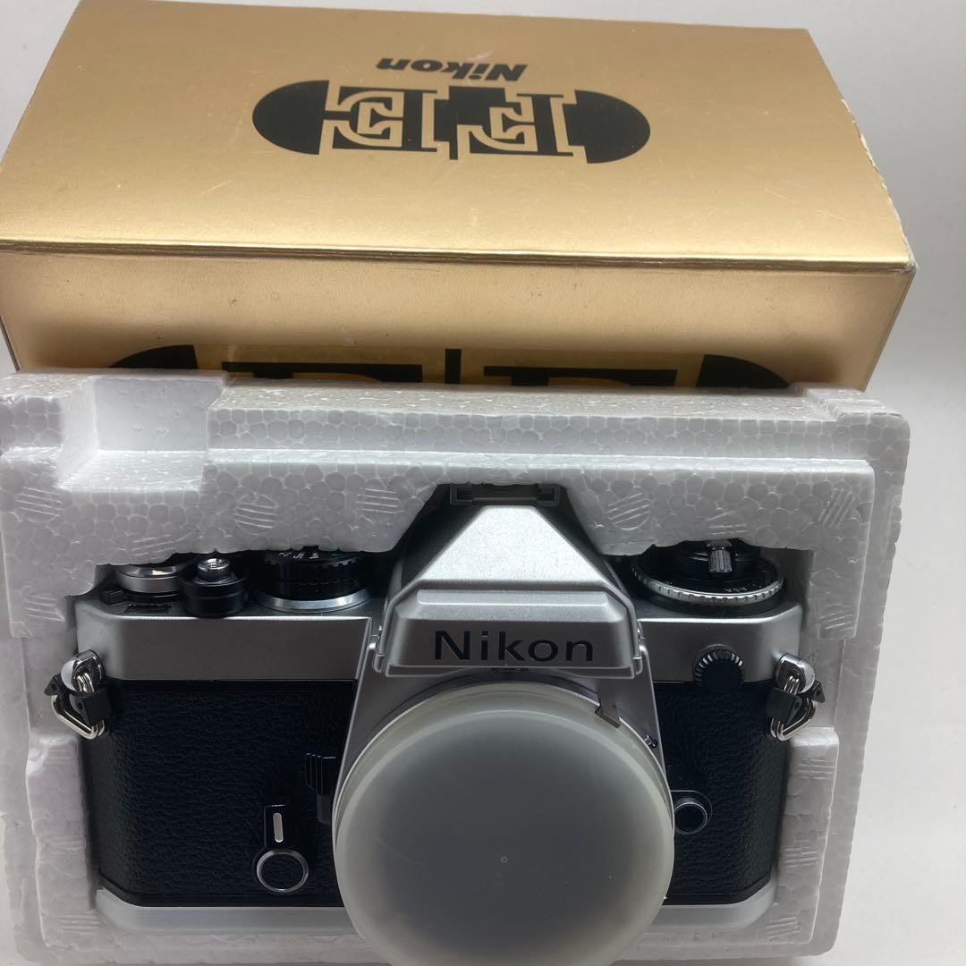 Nikon FE 極美品　元箱、説明書付き