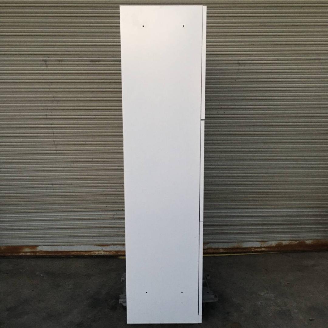 okamura 6人用ロッカー 全室鍵付き 充電コンセント付き