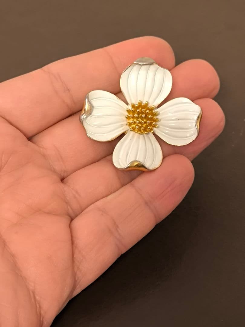 TRIFARI Vintage ヴィンテージ トリファリ ハナミズキ ブローチ