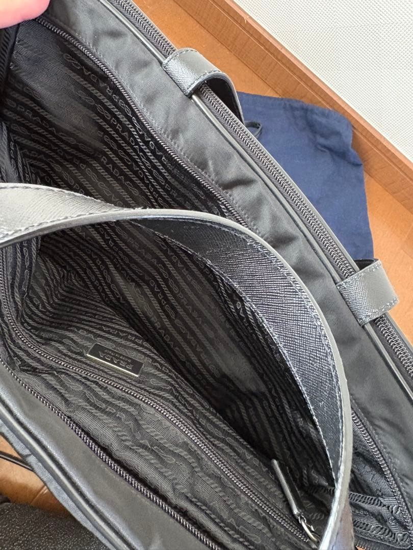 PRADA プラダ ビジネスバッグ ブリーフケース ナイロン 三角ロゴ 黒