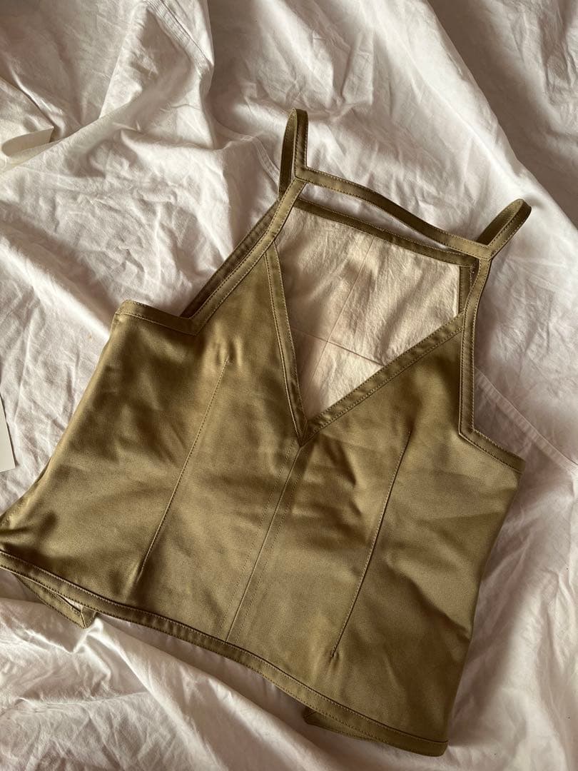 フミカウチダUNIFORM WEAPON SQUARE-NECK TOP