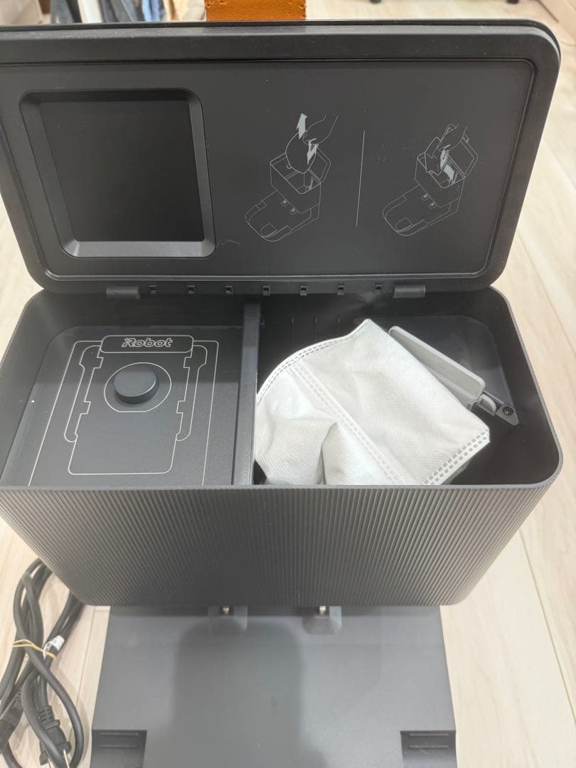 iRobot Roomba j7+ ロボット掃除機本体