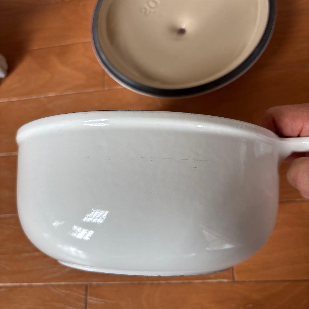 ル・クルーゼ 両手鍋 20cm エンゾ　マリのデザイン　ママシリーズ