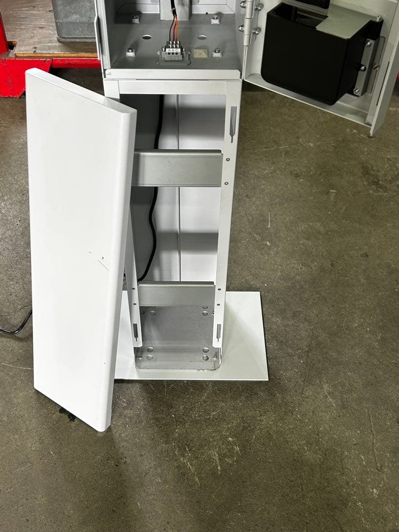 両替機•令和6年新札対応・架台付•送料無料・領収書OK・東亜電子MC11D