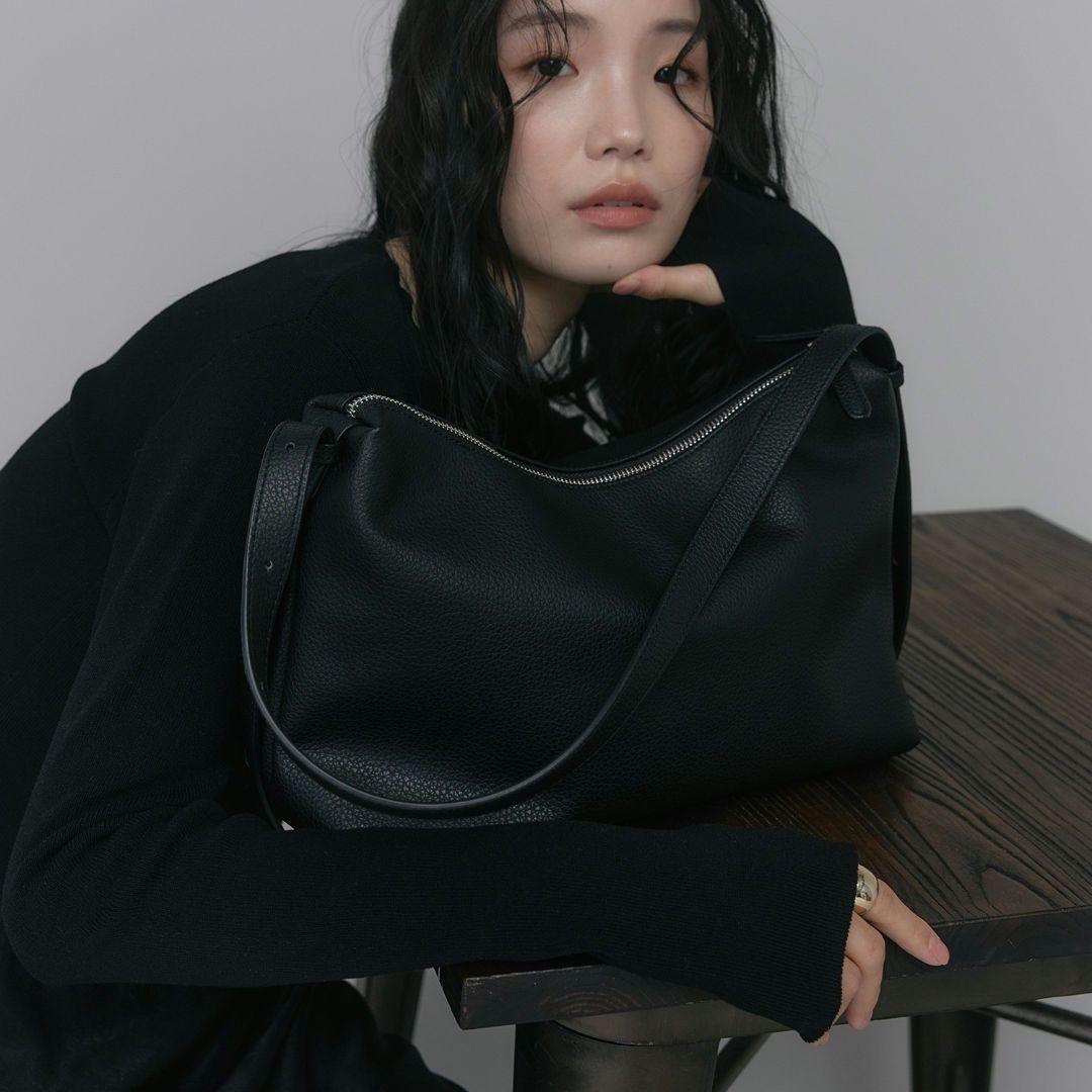 soins ミニマルショルダーバッグ