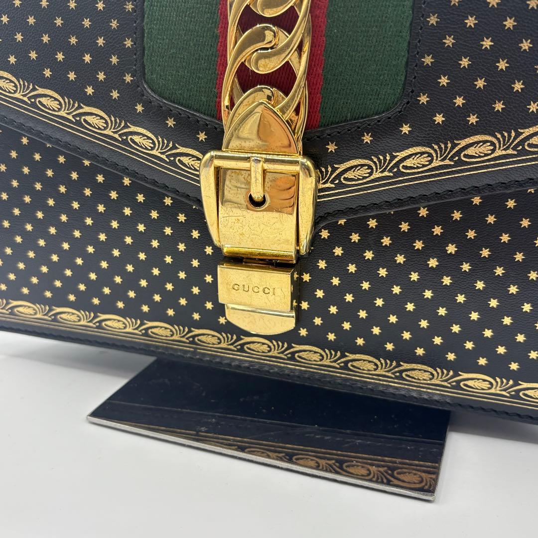 GUCCI グッチ シルヴィ スモール ショルダーバッグ 421882