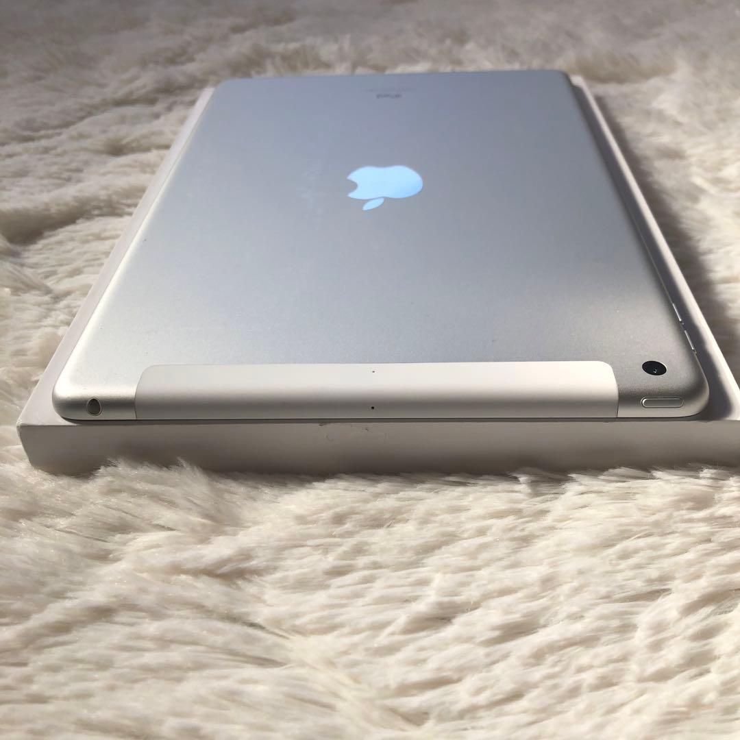 【完動品】iPad 第9世代 64GB SIMフリー【すぐ発送】【付属品】