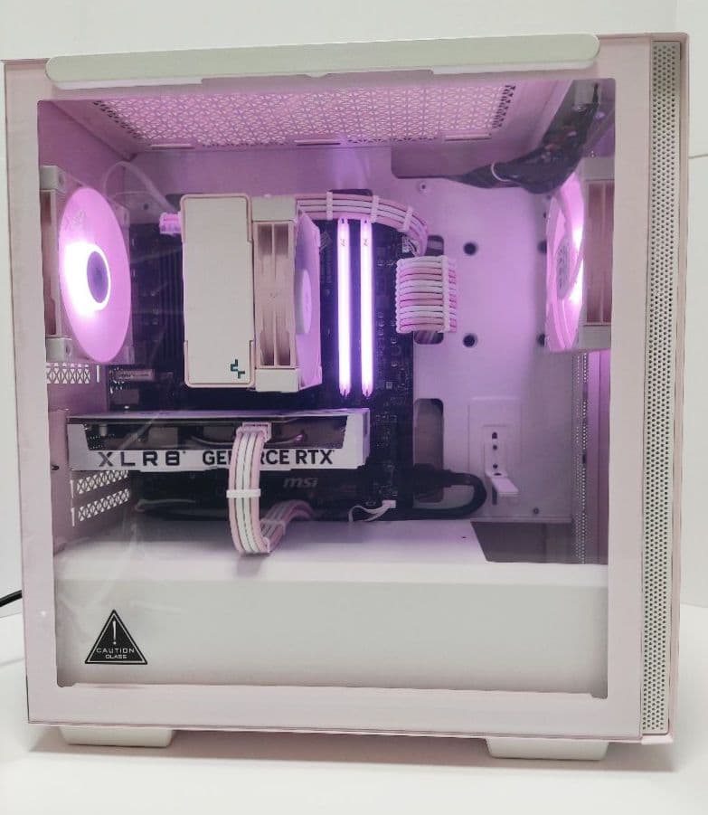パステルピンクのゲーミングPC 新品パーツRyzen 5700X RTX4060