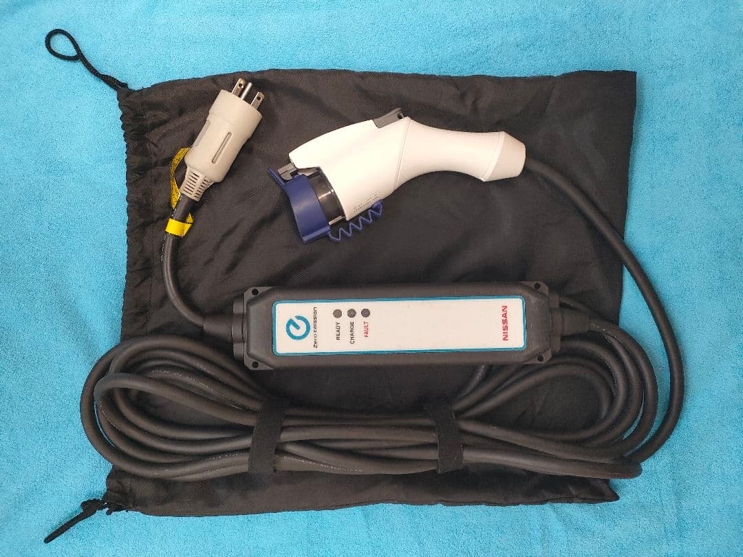 NISSAN リーフ純正 電気自動車充電器 200V用