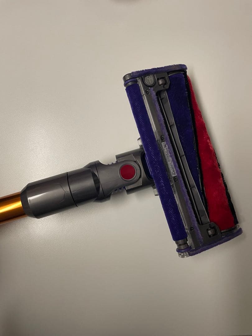 dyson v10 fluffy 本体＆純正ドック＆替えバッテリーとフィルター付