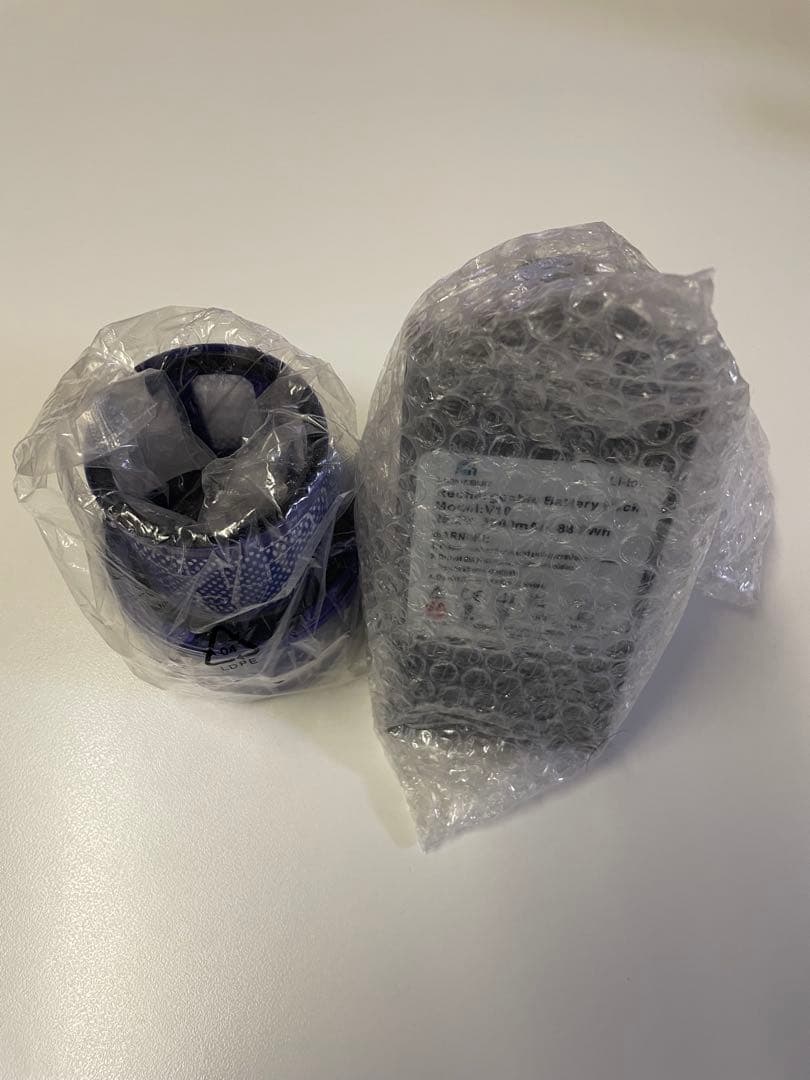 dyson v10 fluffy 本体＆純正ドック＆替えバッテリーとフィルター付