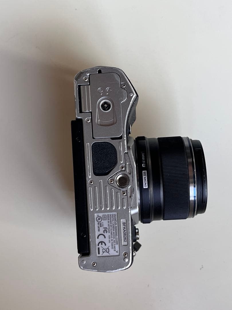 OLYMPUS OM-D EM5 mark llミラーレスカメラ 本体とレンズ付