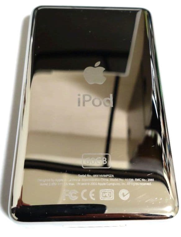 [美品] Apple iPod 第5世代 A1136 60GB ホワイト