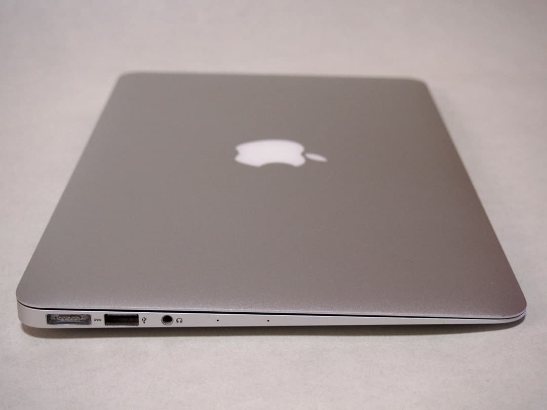 ☆☆美品 メモリ8G MacBook Air 2015 11インチA1465☆☆