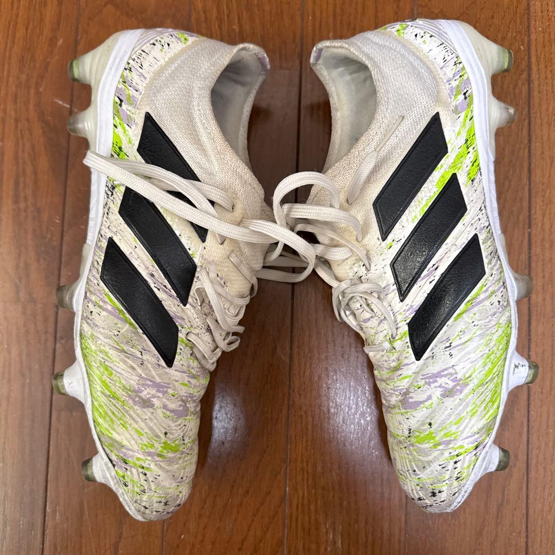 adidas スパイクシューズ ホワイト/グリーン/パープル