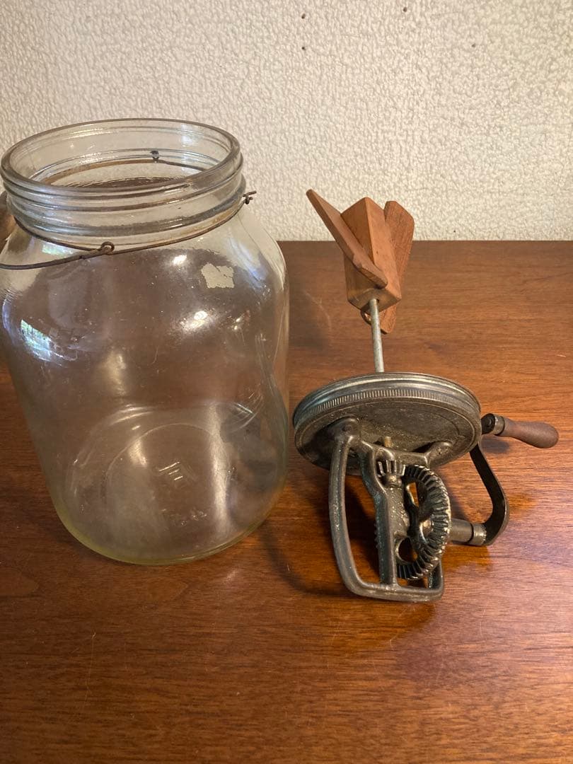 アンティーク　1950年代米国Vintage バター撹拌機です。