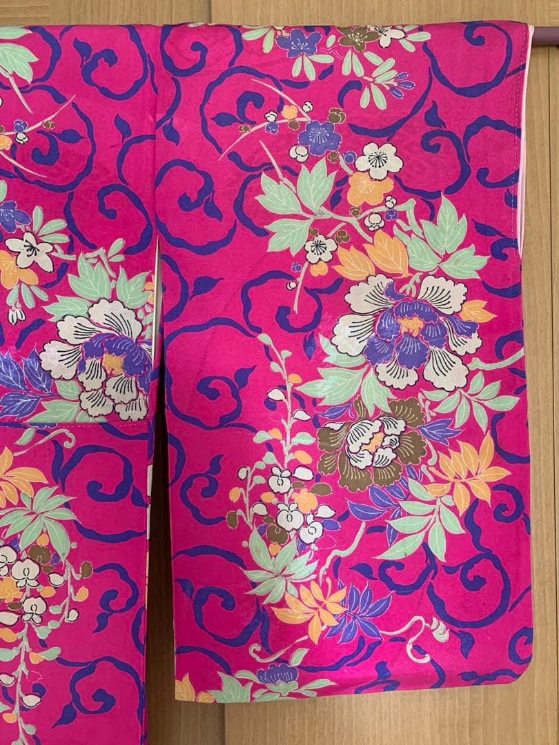 アンティーク着物　大正ロマン　濃いピンク