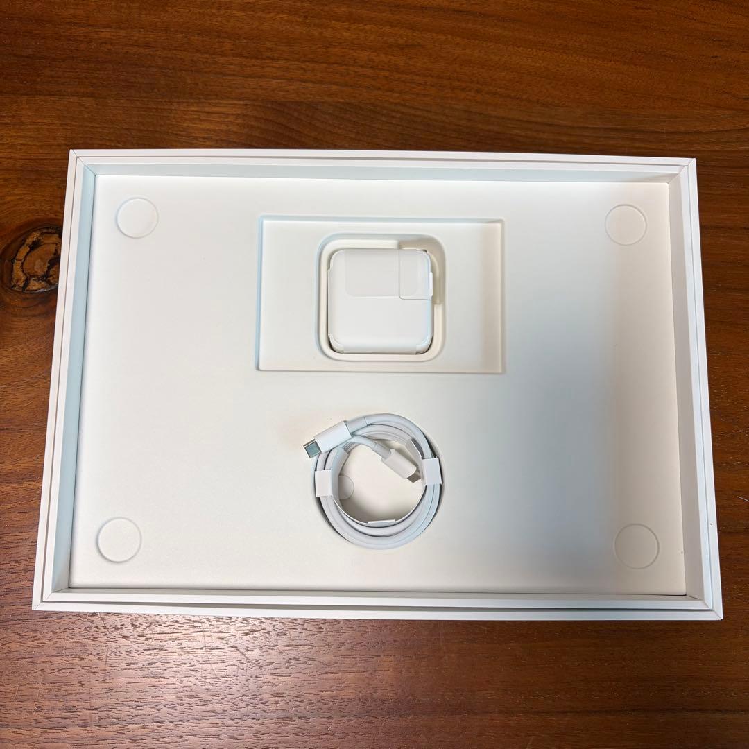 美品 充放電29回 MacBook Air 2020 M1 8GB 256GB