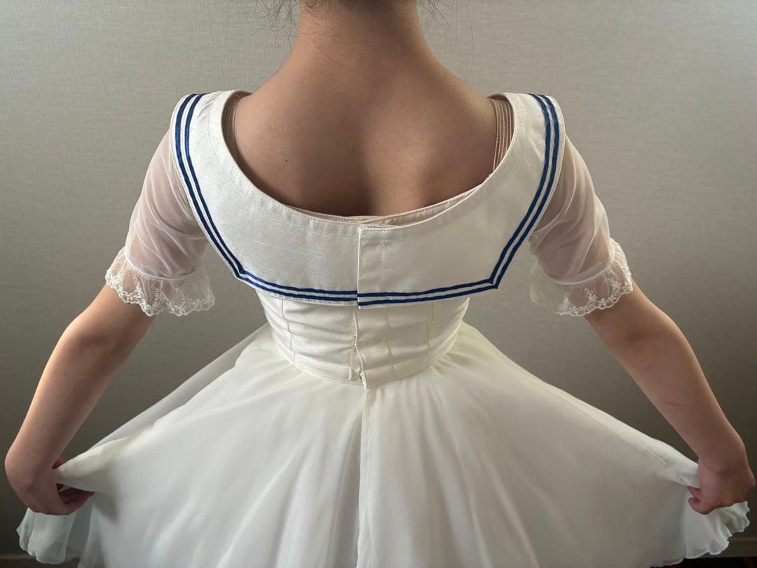 バレエ衣装　卒業舞踏会　130-140（細身）