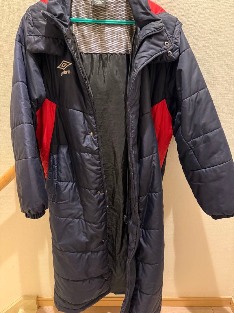 子供用　umbro ベンチコート ネイビー/レッド　160
