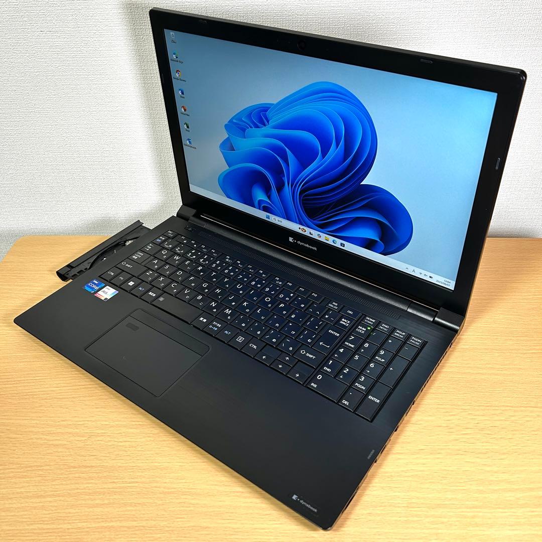 東芝 TOSHIBA dynabook B55/HS i7 512GB 16GB