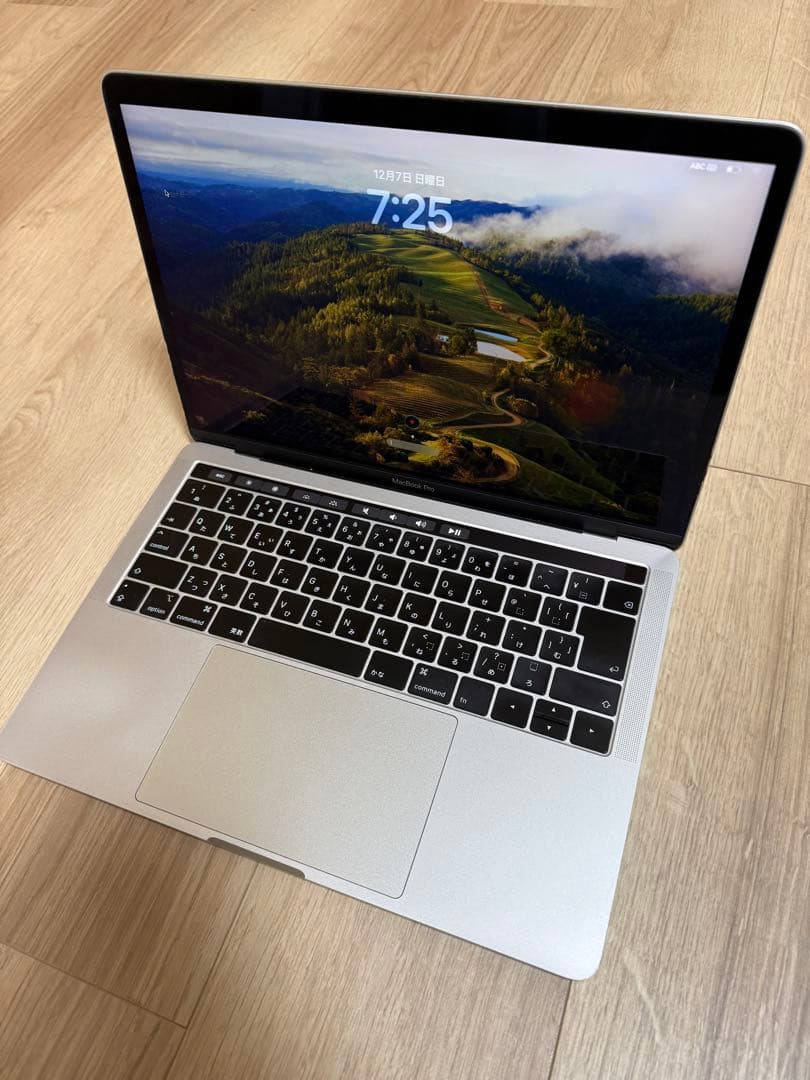 MacBook Pro13.3㌅2018 i7/16GB/256GB A1989