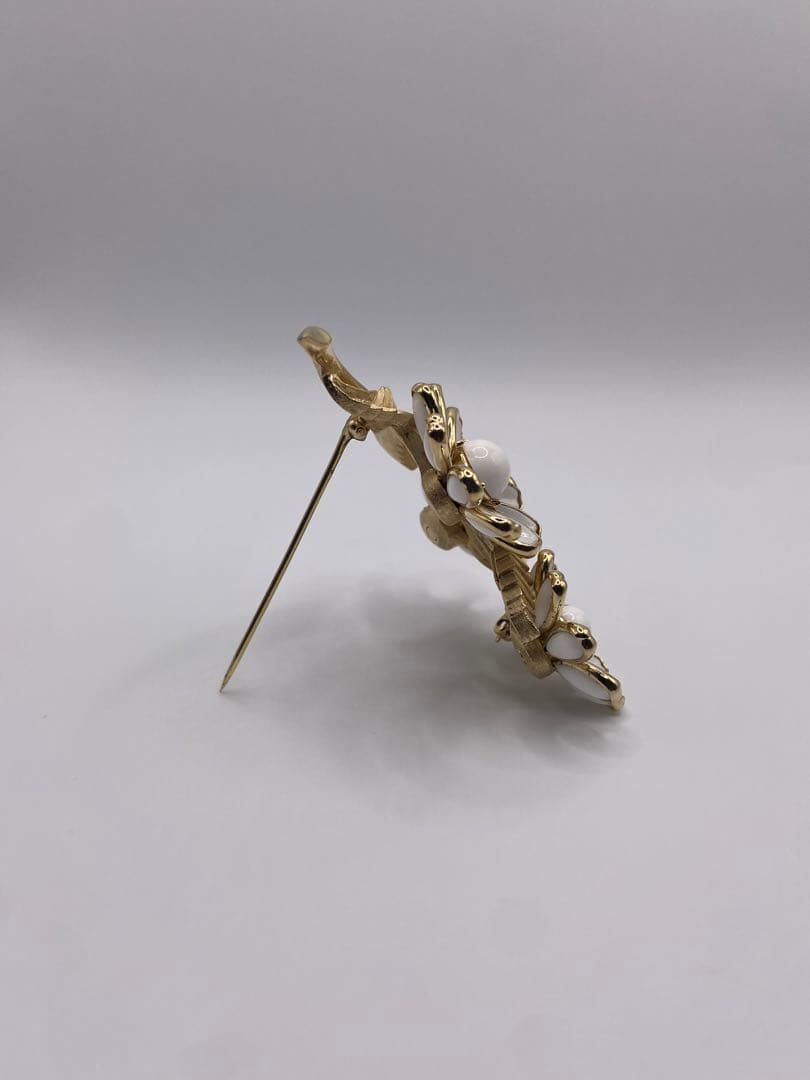 lotuscloud 2499⭐️TRIFARI トリファリ ブローチ ビンテージ