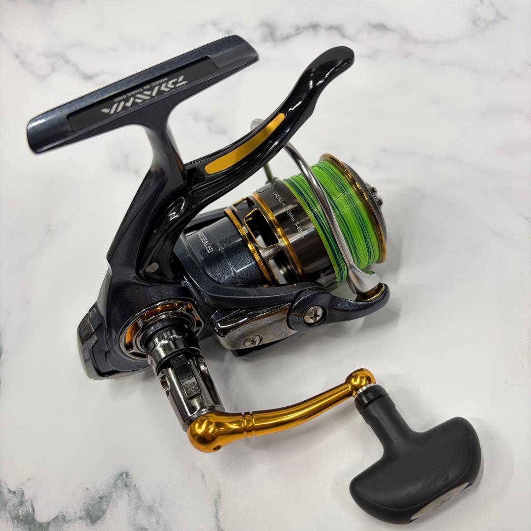 ダイワ　PLAISO 2500H-LBD リール　釣竿　釣具　釣り　中級者向け