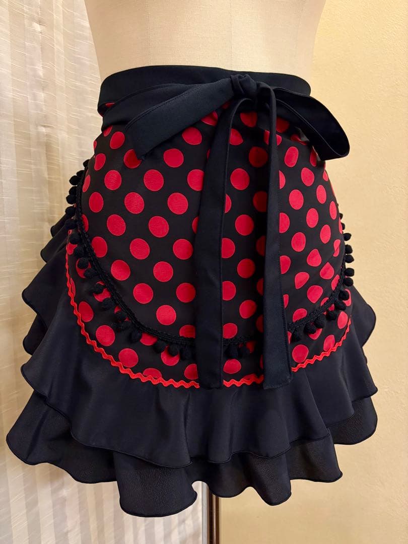 エプロン　ショート　黒赤水玉　黒フリル　フラメンコ　衣装