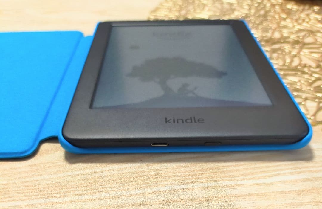 【ぴーやん】kindle 本体 純正カバー 付き