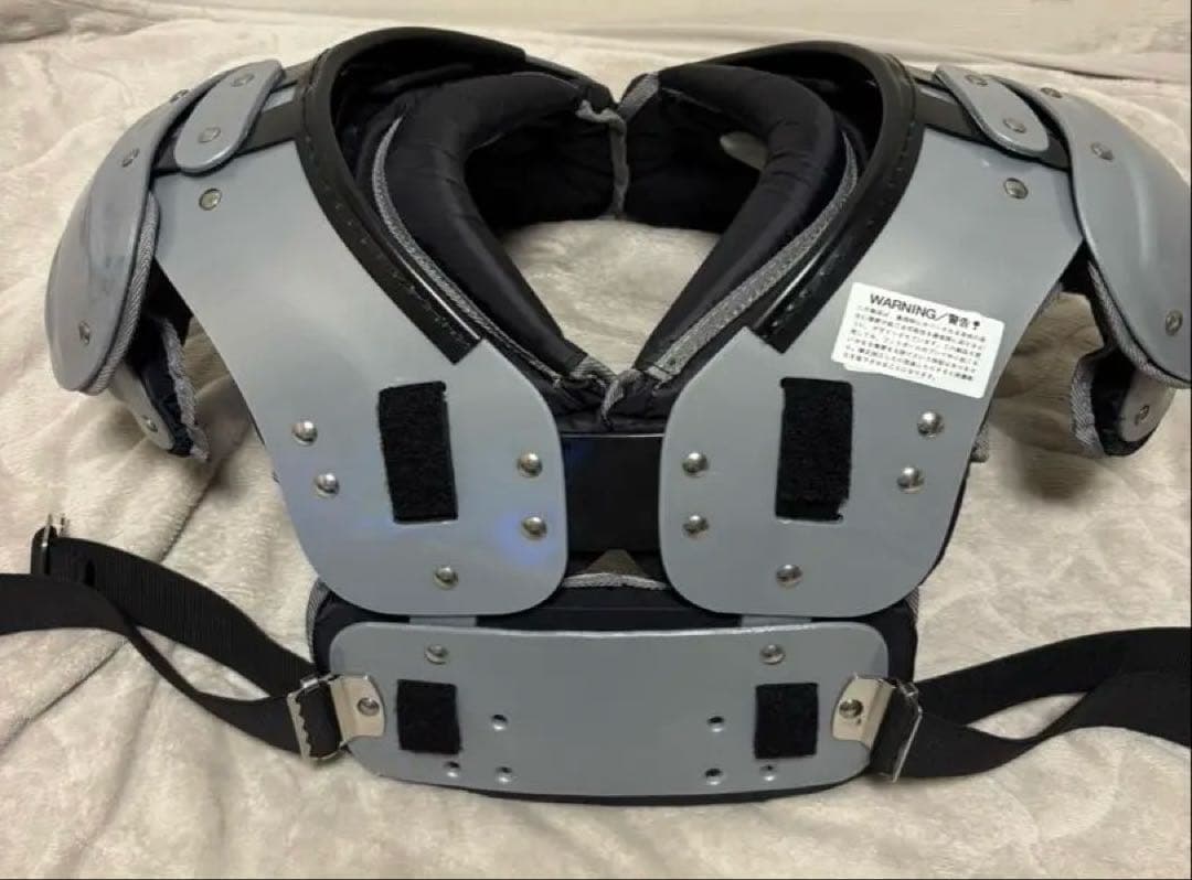 美品　新品もあり！アメリカンフットボール　防具一式riddell QBクラブなど