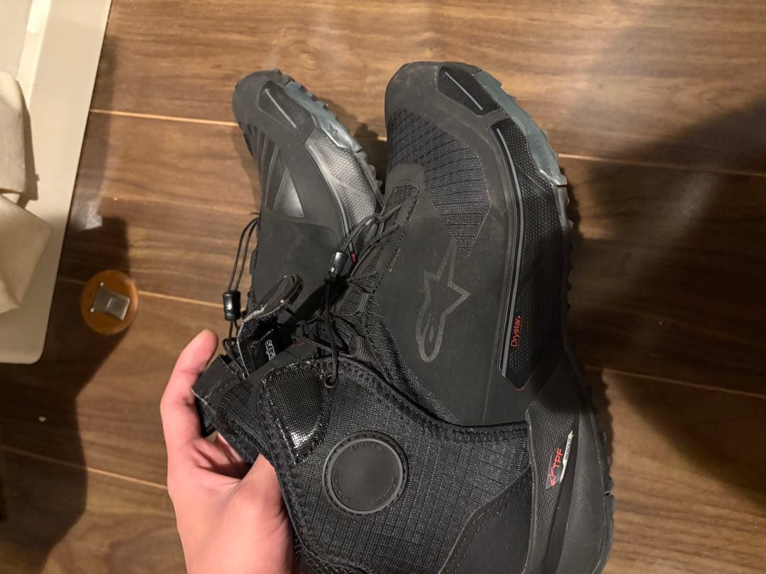 アルパインスターズ　バイクシューズ