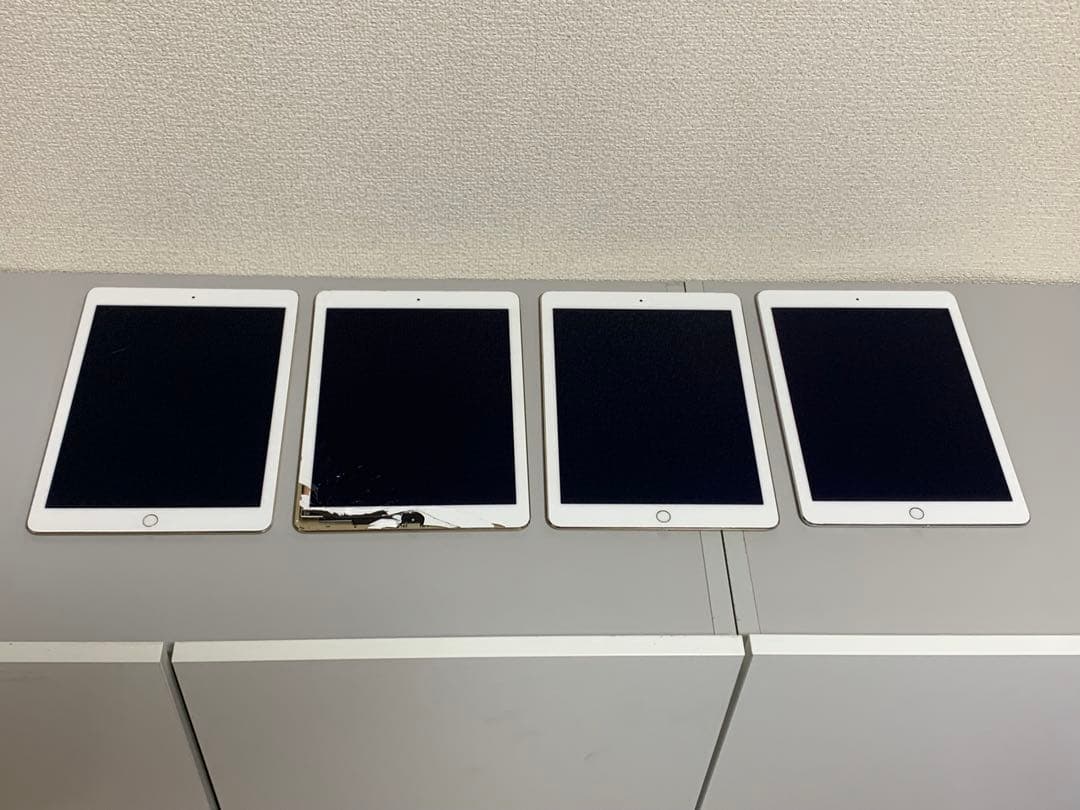 高*田様 再出品　surface go 1824 128GB 7台+オマケ　ジャ