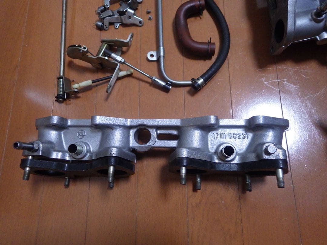 【当時物】トヨタ純正SOLEXソレックス40Φ２連4型+2TG用インマニ付