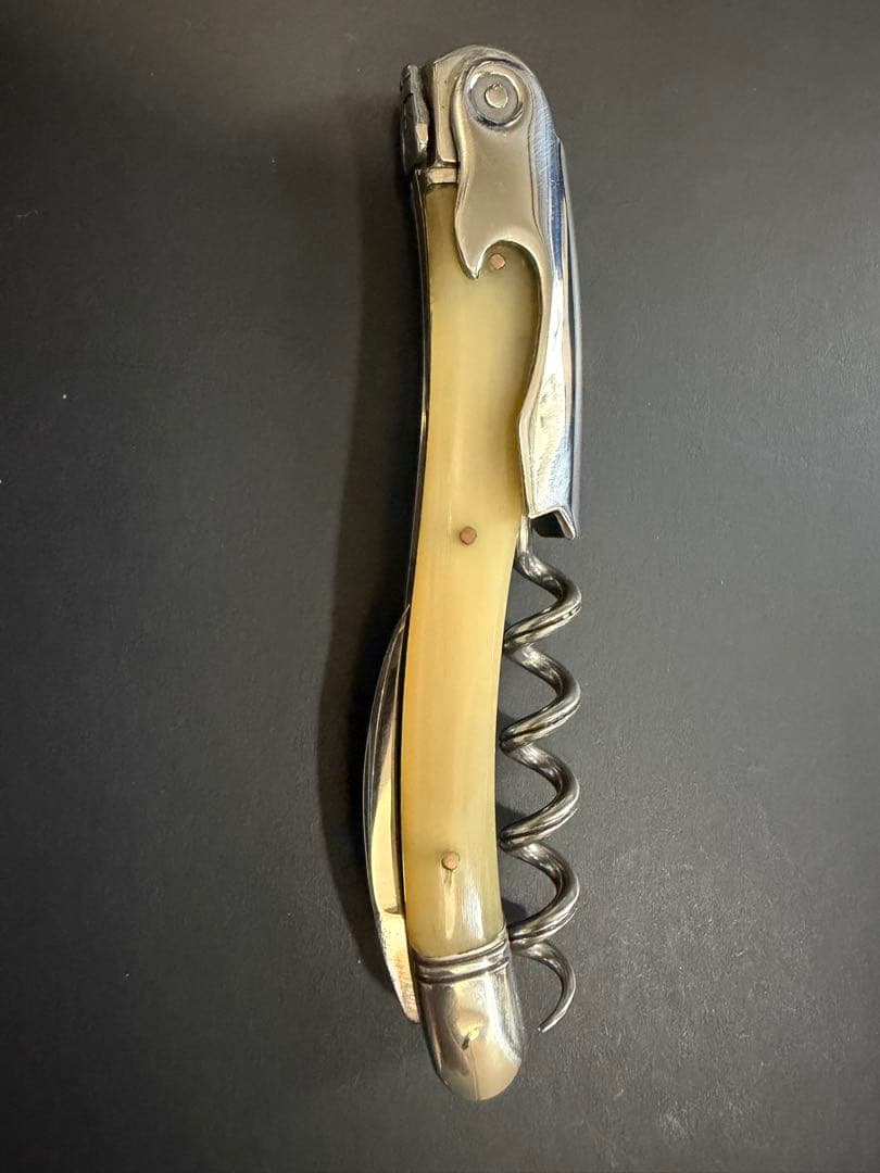 シャトーラギオール　ソムリエナイフ　箱付き　Chateau LAGUIOLE