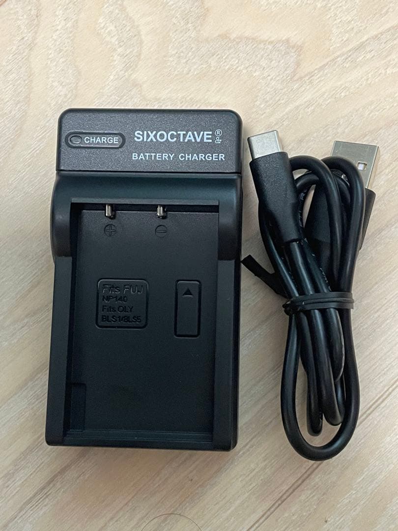 OLIMPAS　PEN オリンパス　E-P7 ボディとカメラジャケット