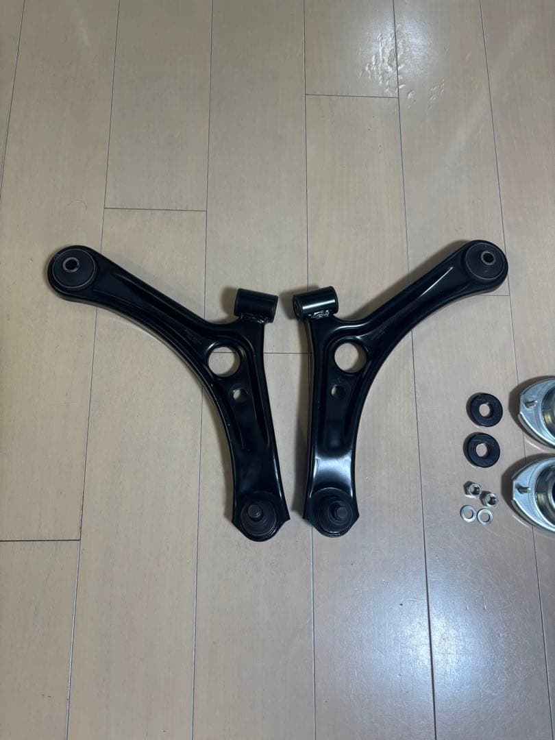 【美品】スズキパレット用ショックアブソーバ+ロアアーム+アッパーマウント1台分