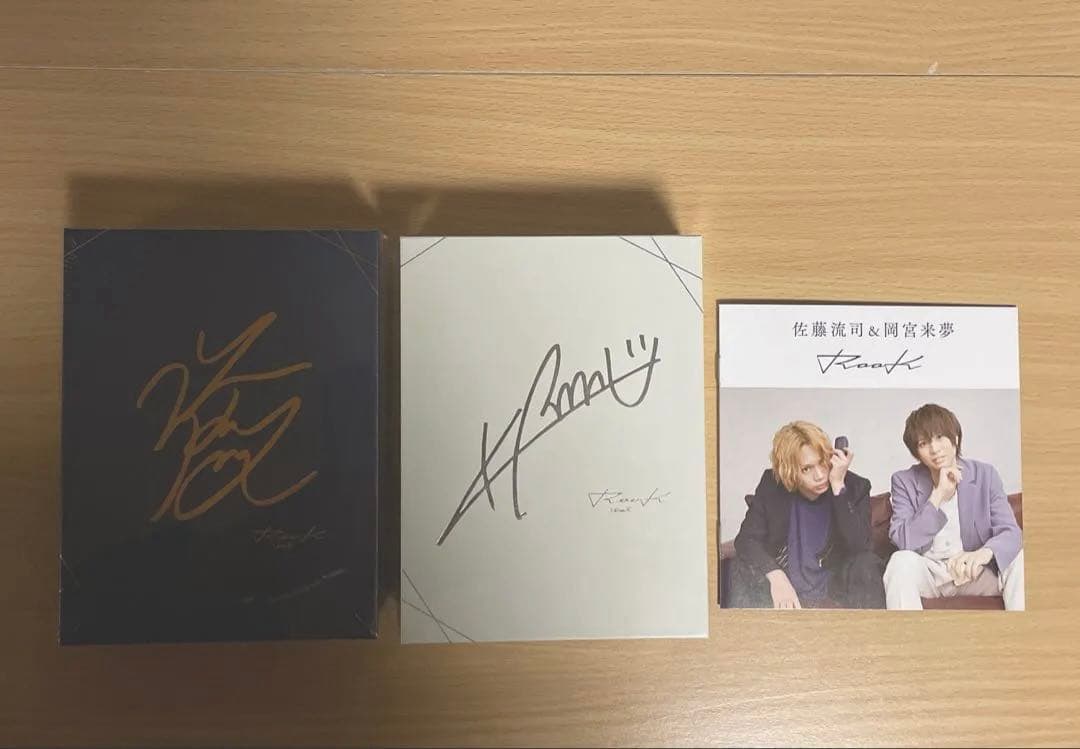 佐藤流司・岡宮来夢 ワイヤレスイヤホン『RooK（ルーク）』　フォトブックつき