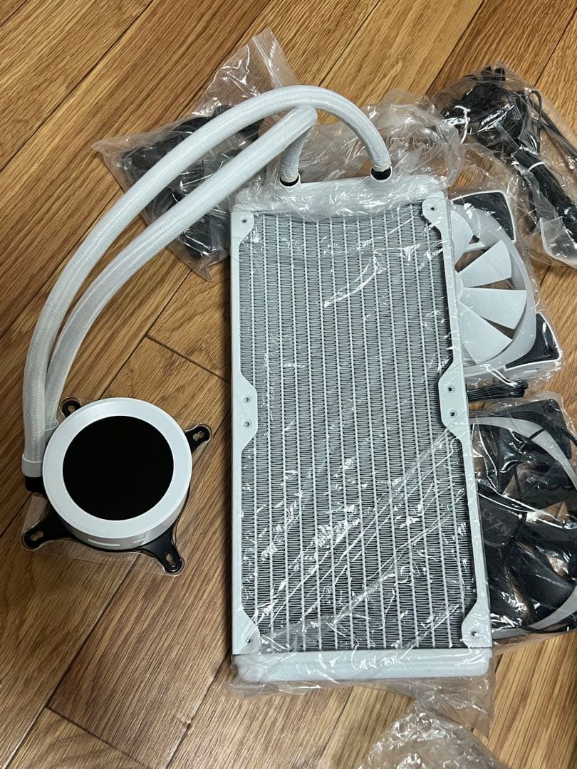 NZXT KRAKEN Z63 RGB（ホワイト）